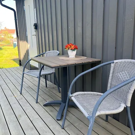 Minihus Med Sovehems Og Sovesofa Fredrikstad