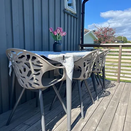 Minihus Med Sovehems Og Sovesofa Feriehus Fredrikstad